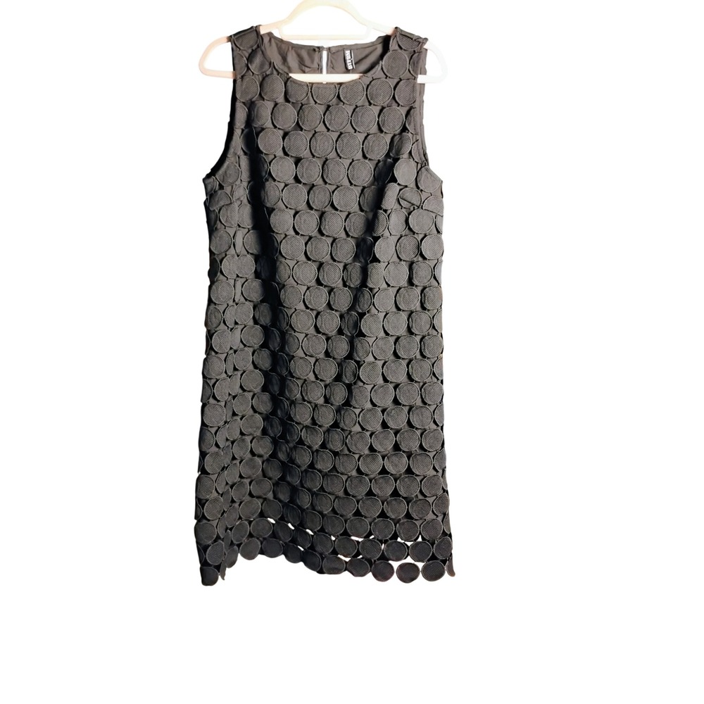 NWT! BTFBM Women's Black Sleeveless Laser Cut Circle Pattern Sheath Dress Size L